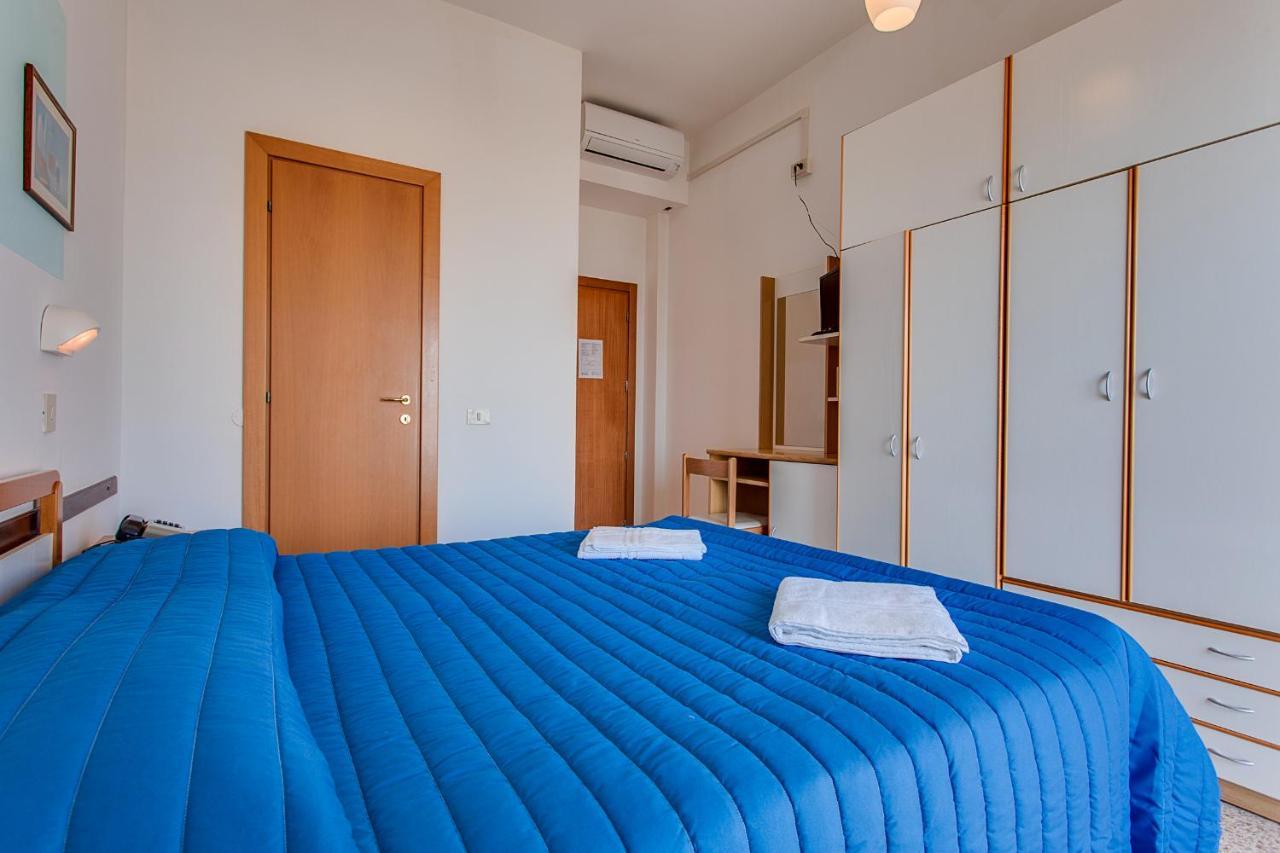 Hotel Buenos Aires Cervia Exterior photo