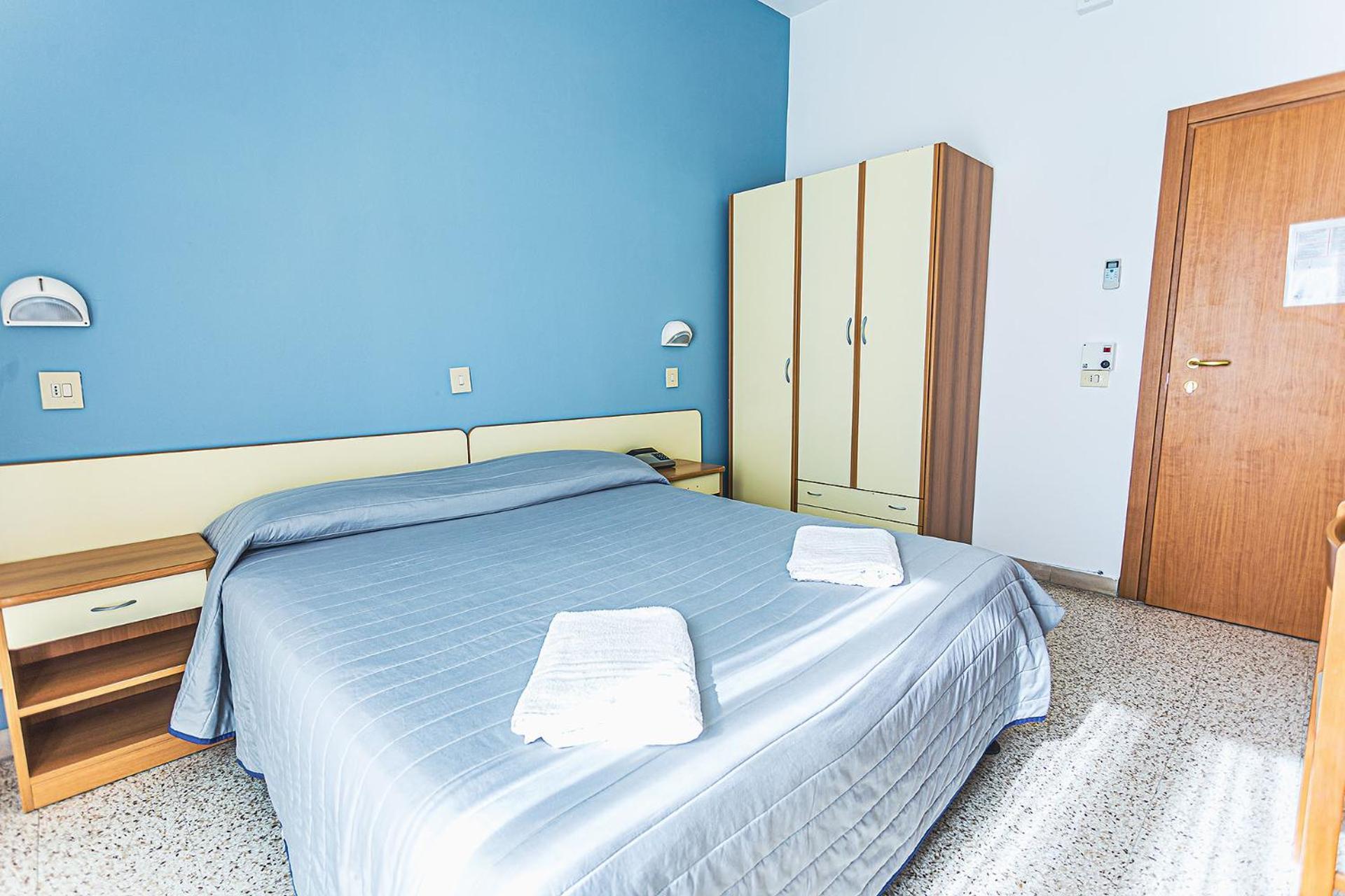 Hotel Buenos Aires Cervia Exterior photo