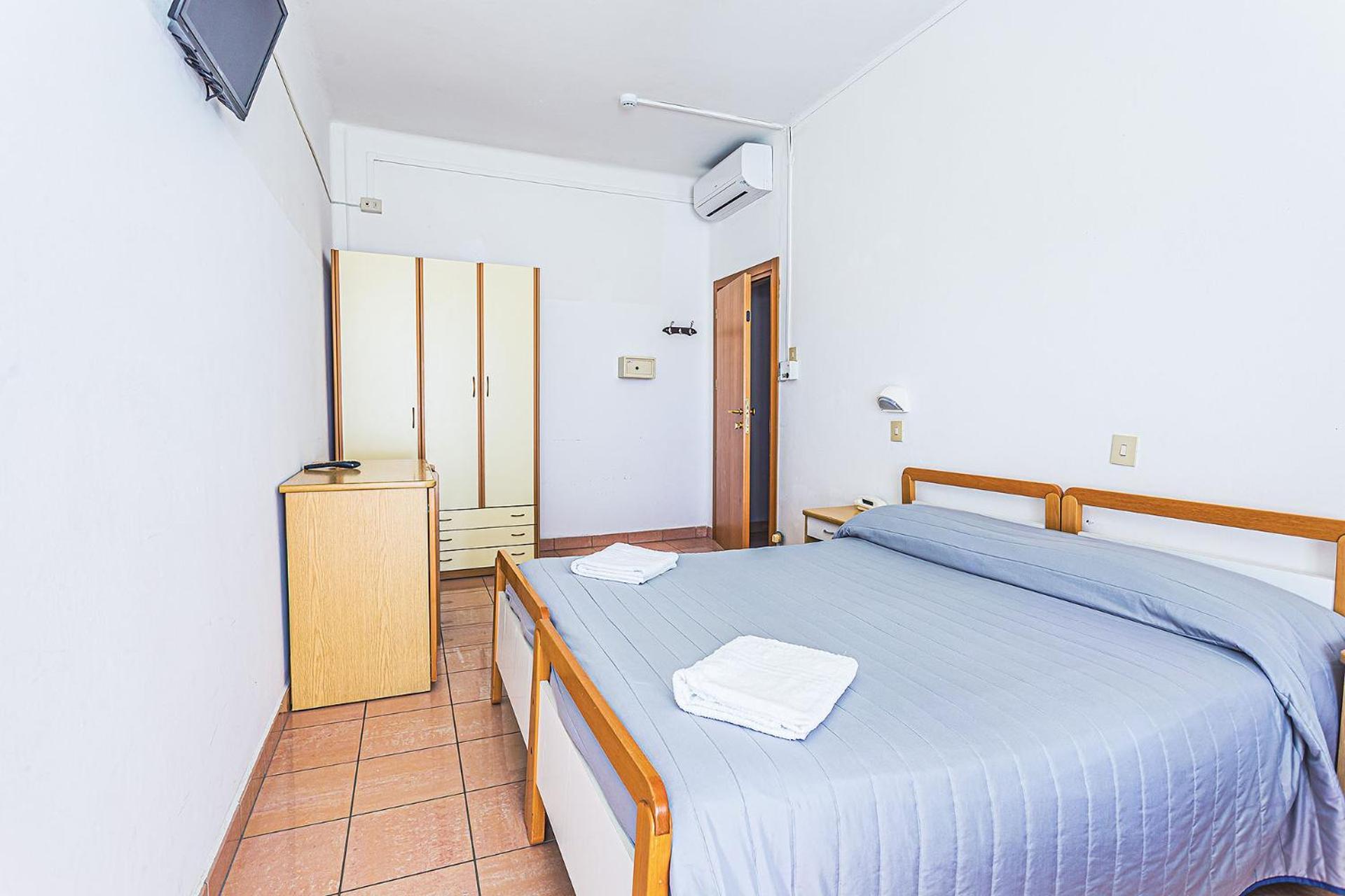 Hotel Buenos Aires Cervia Exterior photo